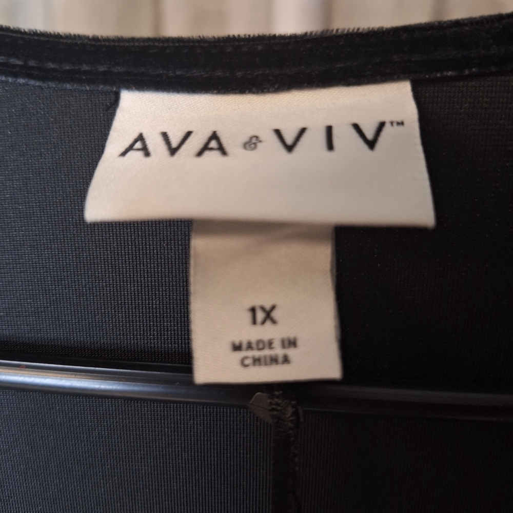 Ava & Viv Black Velvet Long Sleeve Sweetheart Neck With Pockets & Rose Dress 1X - Picture 7 of 8